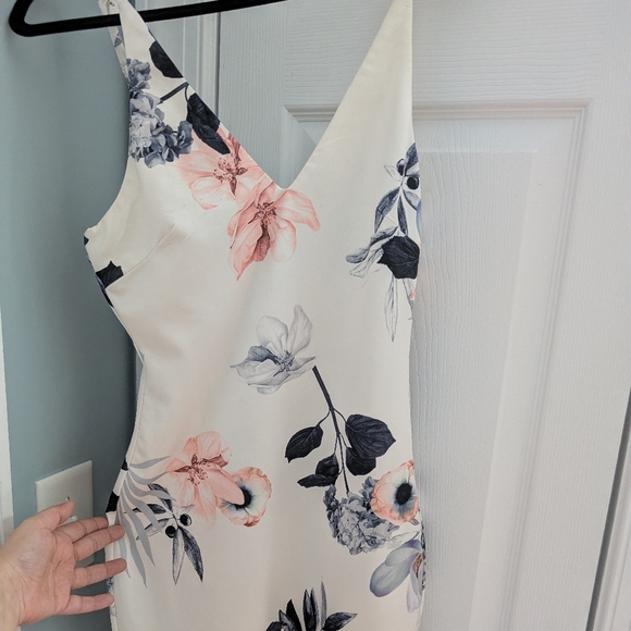 Midi bodycon dress - Picture 2 of 2